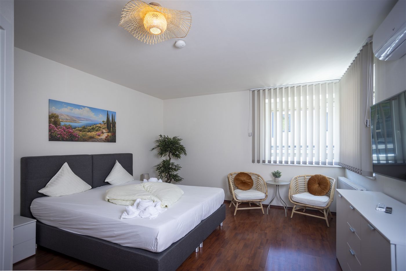 Apartment Mediterranea mit Doppelbett und Sitzecke
